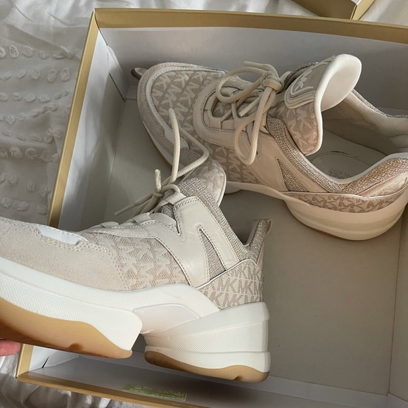 Michael Kors platform sneakers - Picture 2 of 4